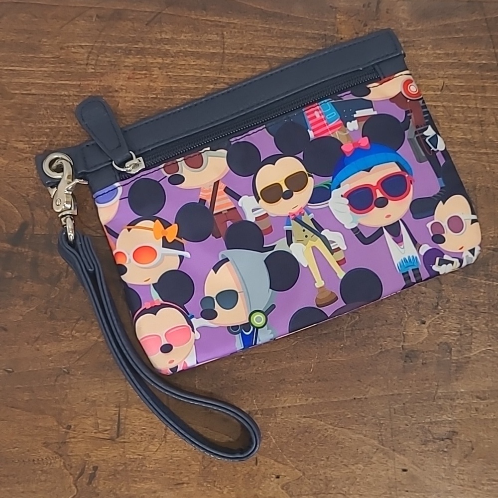 EUC Disney Parks Wristlet Mod Storage Zip Pouch Wallet Bag Purse Women's